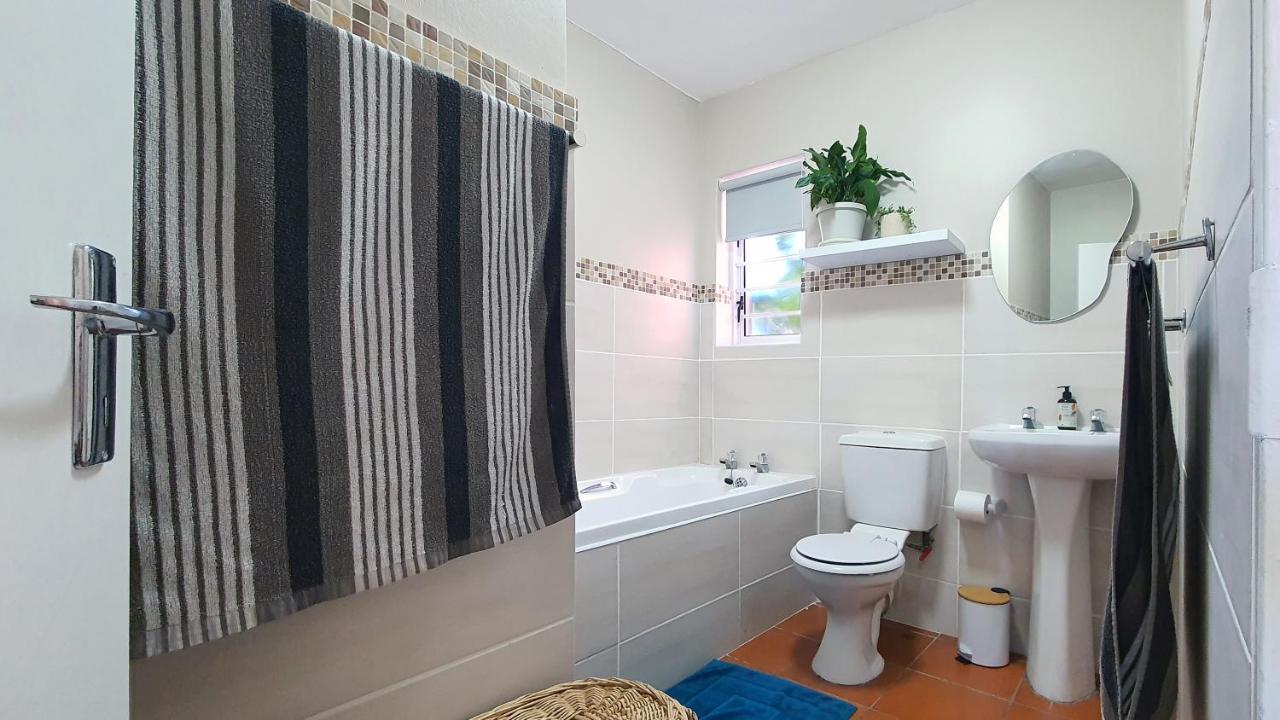 Escape To Paradise: Beachside Apartment Jeffreys Bay Dış mekan fotoğraf